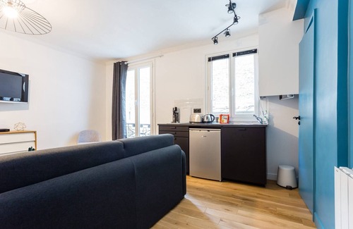 Quinze-Vingts Apartment | Cozy Studio in the Heart of Paris