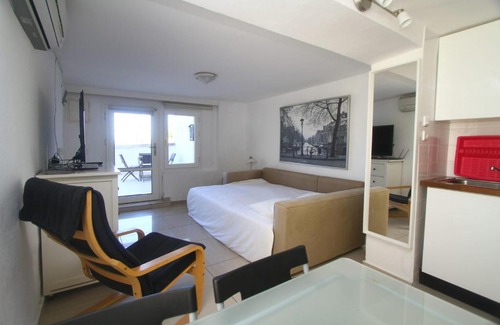 Dalyan Mahallesi Apartment | Cozy Studio near Sea in Dalyan, Cesme