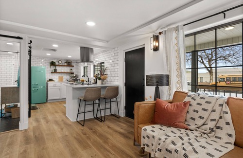 Richland House | Cozy Studio- Pets Welcome! Hot Tub on site!