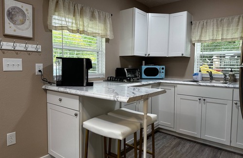 Newport Apartment | Cozy Studio Retreat Close to East TN & SC Sites