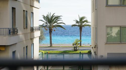 Fabron Apartment | Cozy studio with a sea view