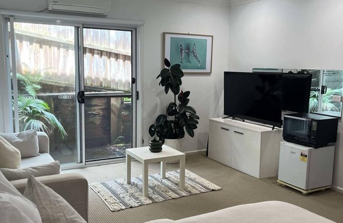 Gerringong Apartment | Cozy studio with private entrance & ensuite