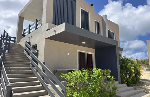 The Valley Apartment | Cozy studio with WiFi and AC in charming The Valley, Black Garden