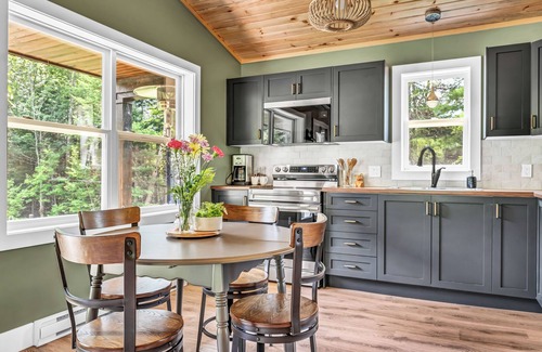 Smiths Corner Cabin | Cozy, stylish, and surrounded by nature; Sojourn Hideaway is the perfect getaway