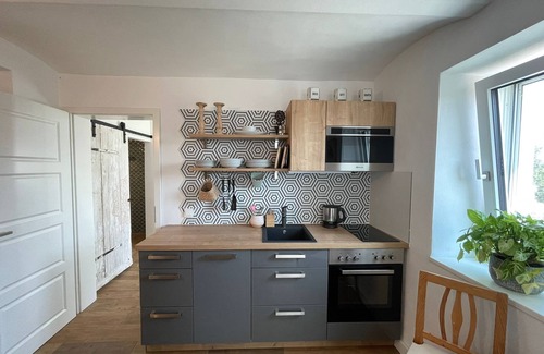 Leobendorf Apartment | Cozy stylish apartment very close to Vienna