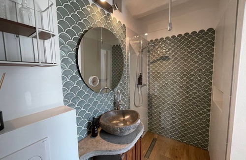 Leobendorf Apartment | Cozy stylish apartment very close to Vienna