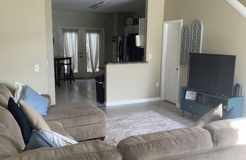 Dothan House | Cozy, Stylish Garden Home