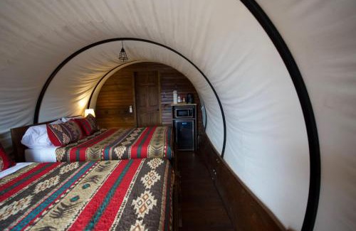 Bridgeport House | Cozy - Stylish West Wagon - Rustic Charm