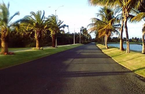 Zarzal Apartment | Cozy suite at coco Beach , not pets