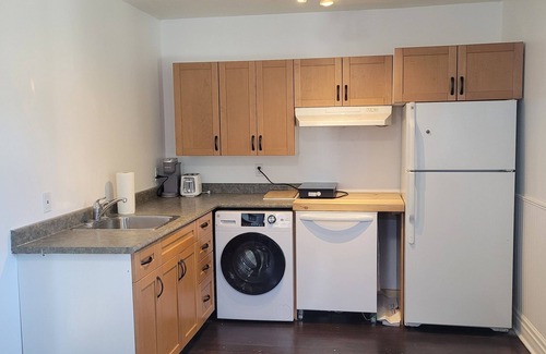 East Hill House | Cozy suite with private entrance, 5 minutes from downtown.