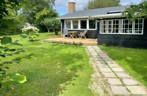 Maribo House | Cozy Summer Cottage On Picturesque Askø