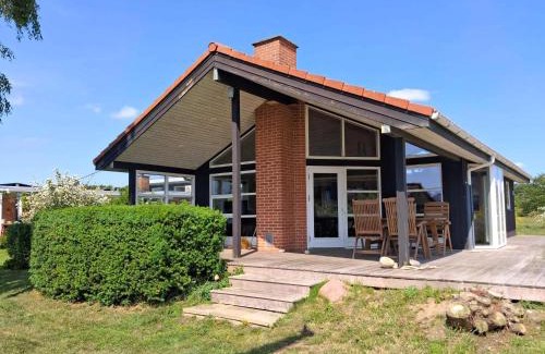 Diernæs House | Cozy Summer House By The Beach And Forest