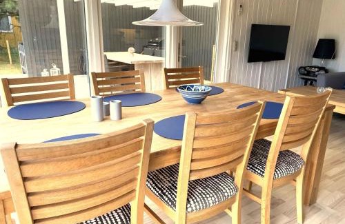 Rodby House | Cozy Summer House By The Østersøbadet