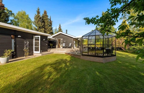 Togeholt Villa | Cozy summer house near beach and nature