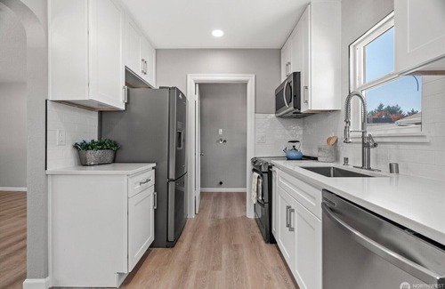 Sumner House | Cozy Sumner Home: Near Shops/Dining & Freeway Access, fully fenced, pet friendly
