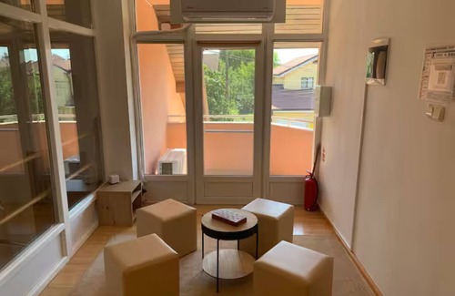 Calea Sever Bocu Apartment | Cozy, sunny apartment with large balcony