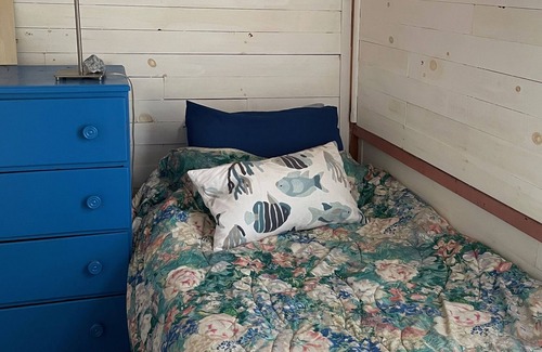 Fairlee Cabin | Cozy Swimming Hole cabin on Lake Morey