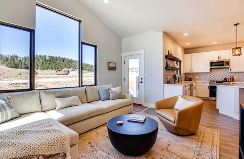 Tabernash House | Cozy Tabernash Home w/Fireplace & Mountain Views