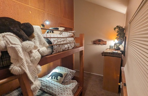 Taos Ski Valley Cabin | Cozy Taos Ski Valley Family Cabin