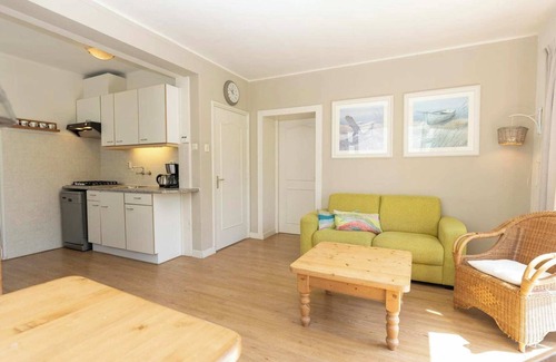 De Koog Apartment | Cozy Texel Retreat with Garden