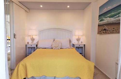 Varkiza Apartment | Cozy Three Bedroom Apartment in Varkiza