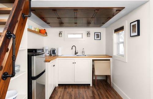 South Lamar House | Cozy Tiny Home on Eco Farm and Huge Yard