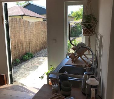 Rijsenhout Ski Chalet | Cozy tiny house close to Schiphol Ams Airport