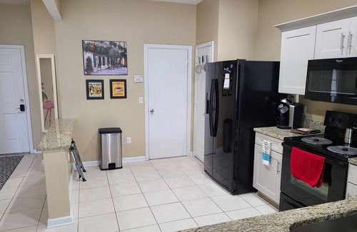 Wesley Chapel House | Cozy Townhouse 5 mins from Restaurants & Outlets, 20 mins from Downtown Tampa