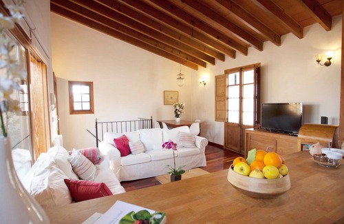Andraitx House | Cozy townhouse in the historic district of Andratx