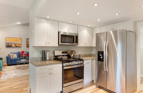 Anderson Mill House | Cozy&Tranquil Heaven With KingSuite&Covered Patio&BigFencedYard, 5-Star-Location