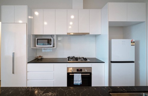 Fortitude Valley Apartment | Cozy Two bedroom Apartment with Parking