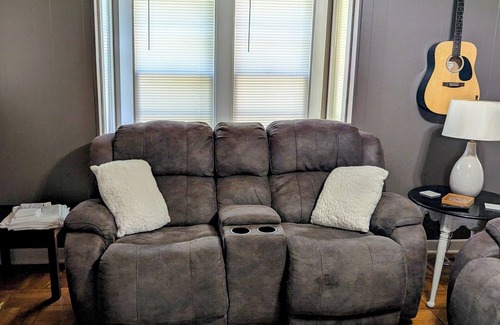 Arkansas City House | Cozy two-bedroom house with central heat and air. Close to downtown Ark City.