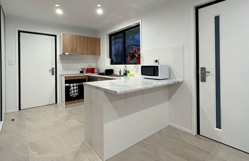 Hobart House | Cozy unit at Glenorchy close to CBD and Airport