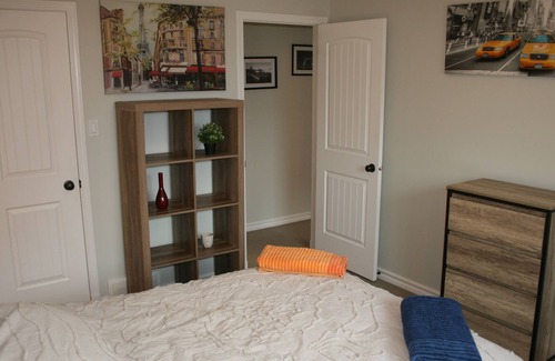 Lethbridge Condo | Cozy upstairs condo with lots of light & full office space 5mins to University
