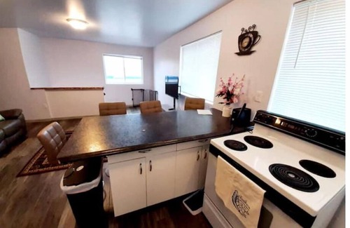 Menahga Apartment | Cozy Upstairs Getaway!