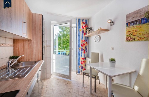 Heringsdorf Apartment | Cozy vacation apartment in Heringsdorf with balcony - only 200 m to the beach