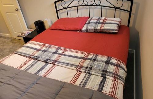 Southeast Calgary Apartment | Cozy vacation! 3min from Cinema Plex, Biggest YMCA, South Health Campus, etc