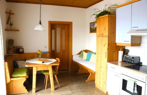 Kollmitzberg Apartment | Cozy vacation apartment "Waldblick" (60 sqm) with two bedrooms