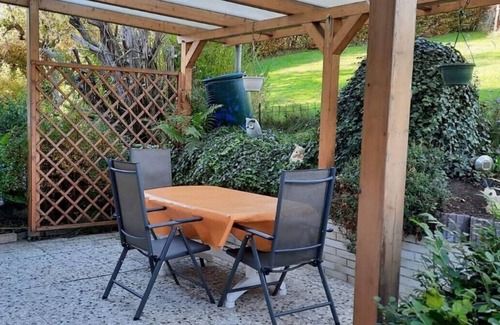Rengshausen Apartment | Cozy vacation apartment with balcony and terrace