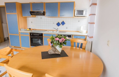 Absberg Apartment | Cozy vacation apartment for 4 people with balcony