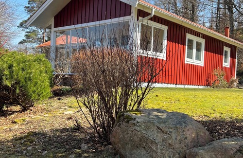 Oppinge House | Cozy vacation home with a view of the water and forest. Pet friendly.