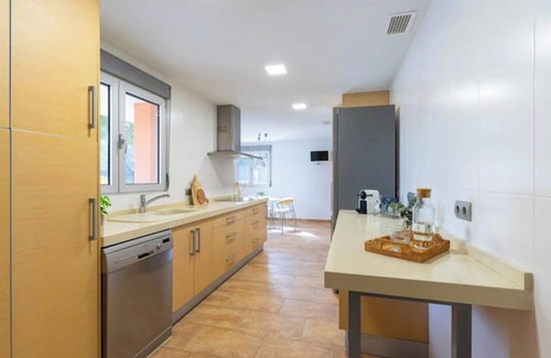 Alicante Villa | Cozy Villa in Alicante with swimming pool and barbecue