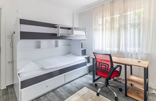 Beykoz District Apartment | Cozy Villa w Terrace and Garden in Beykoz Istanbul