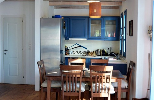 Korissia Villa | Cozy villa with a swimming pool overlooking the Port of Kea