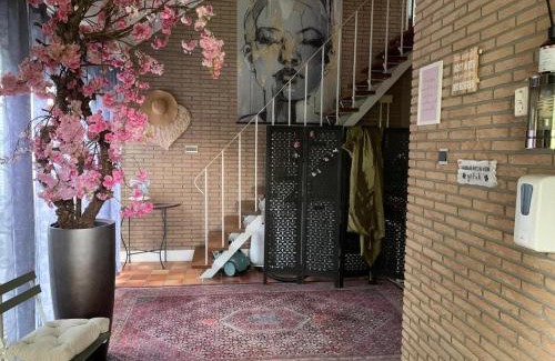 Den Ham Villa | Cozy villa with wellness tub, sauna and garden