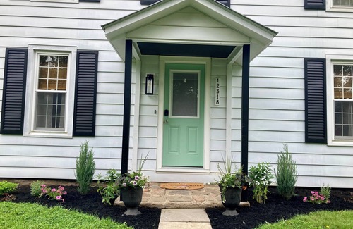 Cocolamus House | Cozy Vintage farmhouse in walking distance to Faylor Lake disc golf park.
