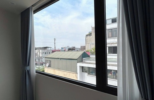 Hai Ba Trung House | Cozy Oasis - Strong Wifi, Netflix TV, Elevator, 5 minutes to Hoan Kiem Lake.