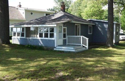 Twin Lake Cottage | Cozy Waterfront Comfy Cottage With Lakeside Fire Pit - Close to Lake Michigan