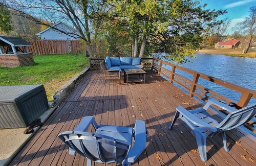 Marmora Cottage | Cozy waterfront cottage with patio and firepit!