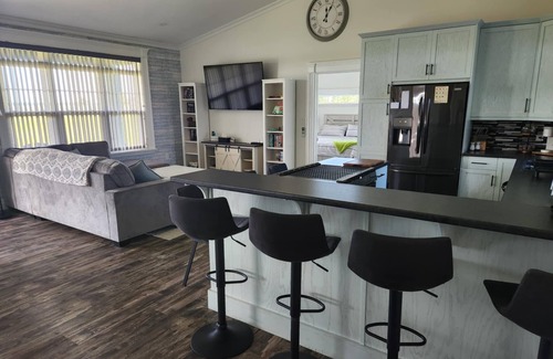 Prince County House | Cozy Waterfront Country Home w/game room. Close to all amenities!